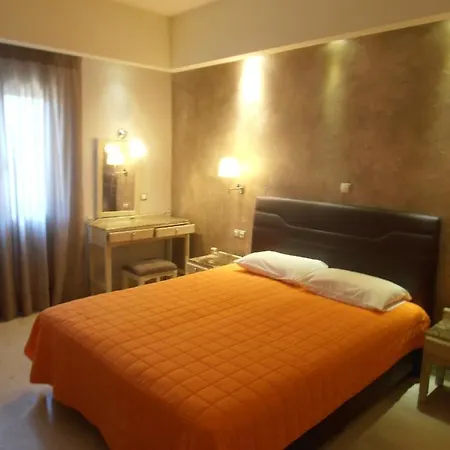 Otel Frosini Gardens